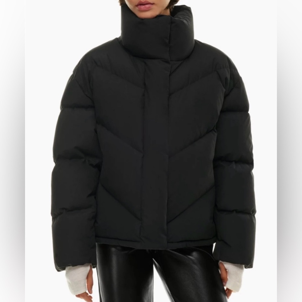 Aritzia Wilfred THE CLOUD PUFF Black